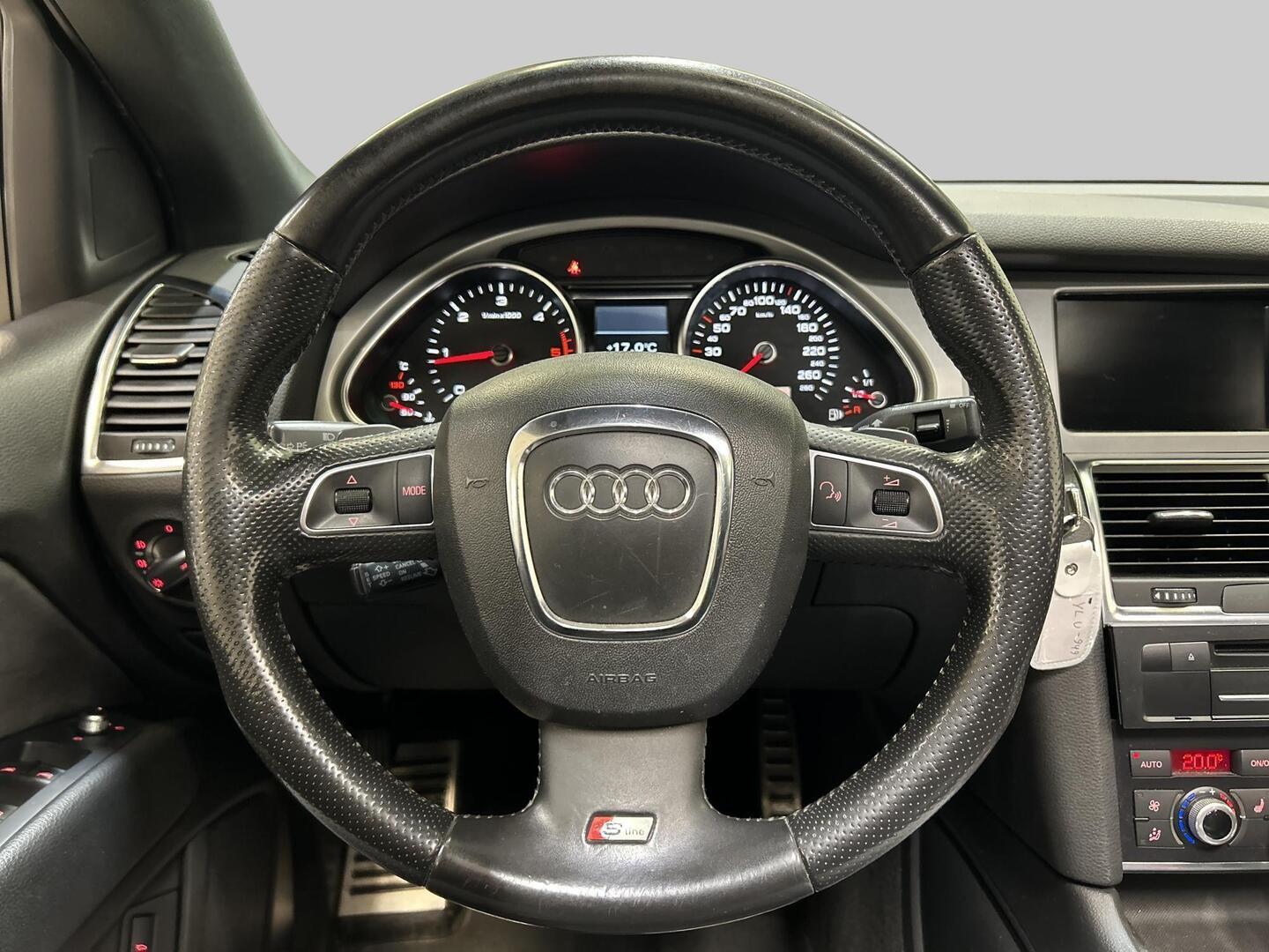 AUDI Q7 2011