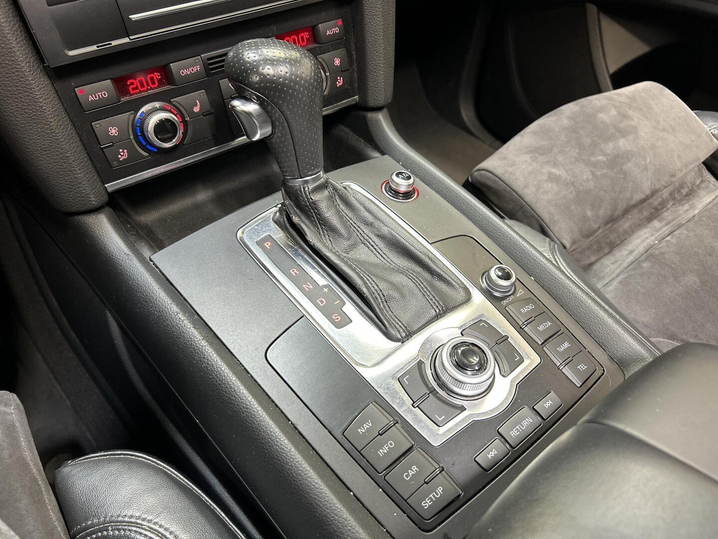 AUDI Q7 2011