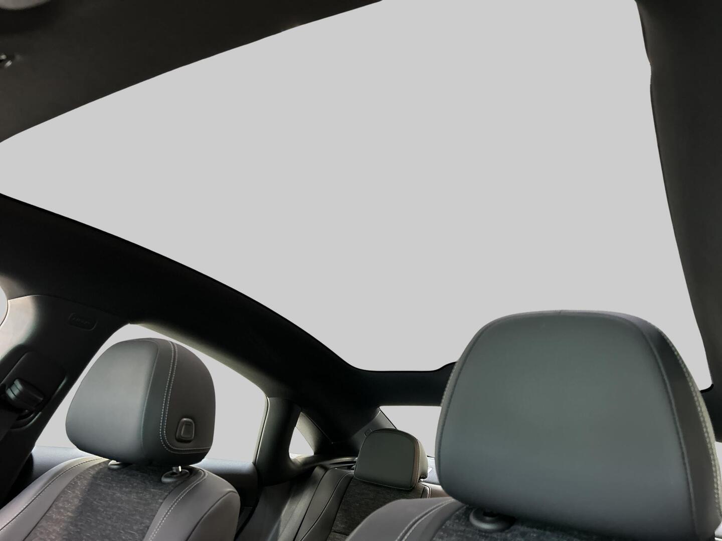 MERCEDES-BENZ CLA 2026