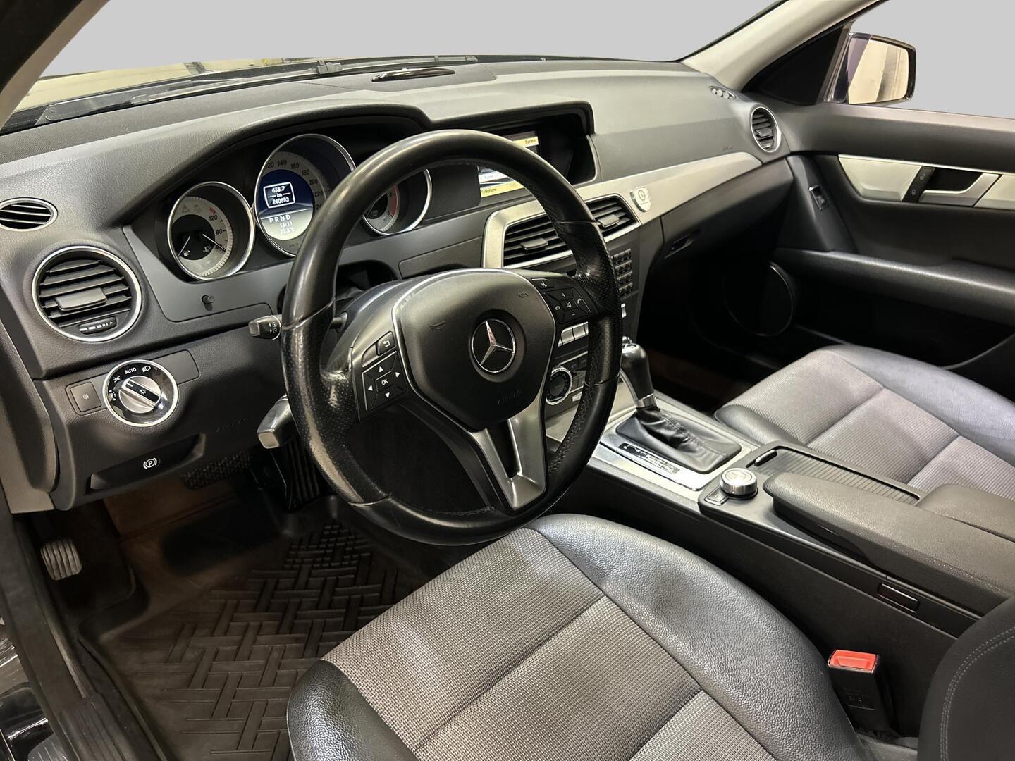 MERCEDES-BENZ C 2013