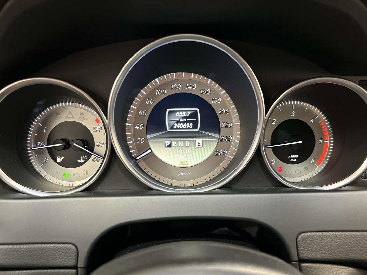 MERCEDES-BENZ C 2013