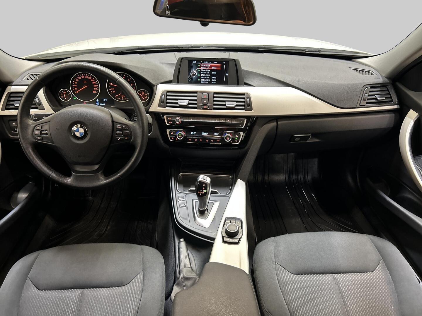BMW 318 2017