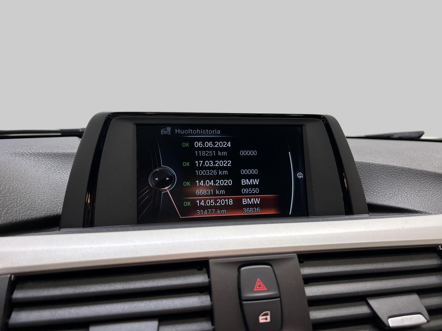 BMW 318 2017
