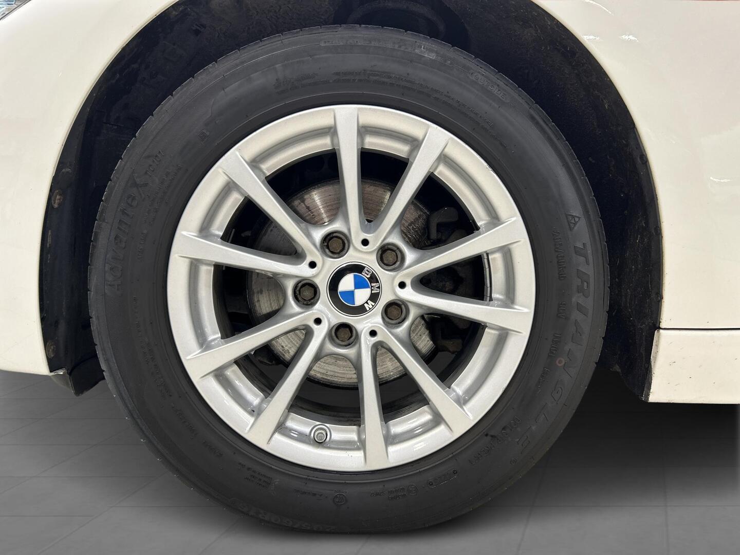 BMW 318 2017