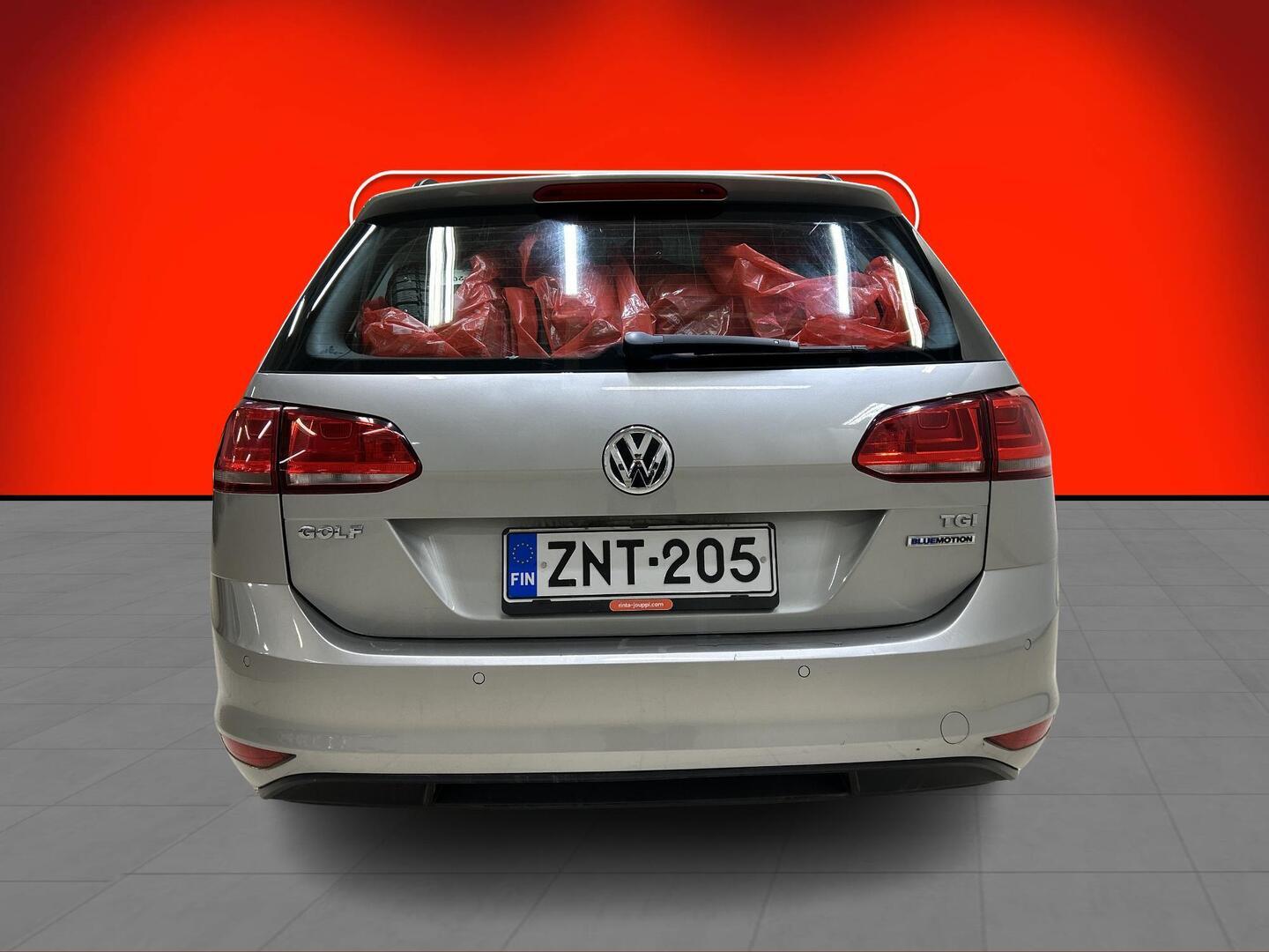 VOLKSWAGEN Golf 2016