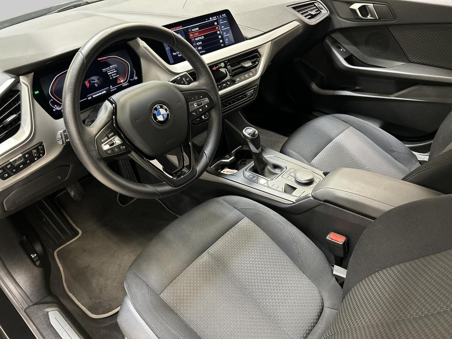 BMW 118 2023