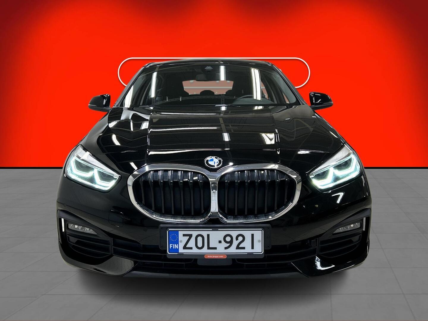BMW 118 2023