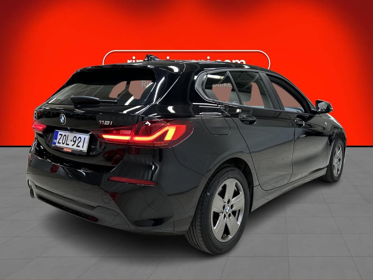 BMW 118 2023