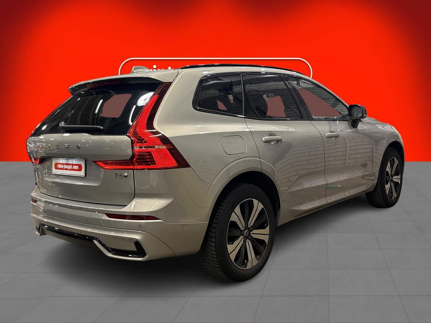 VOLVO XC60 2025