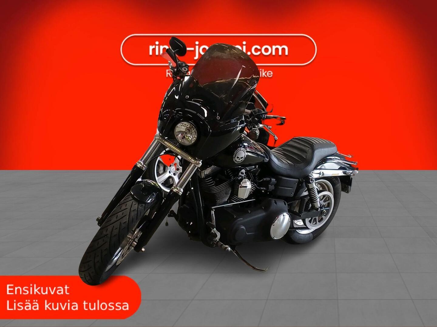 HARLEY-DAVIDSON DYNA 2010