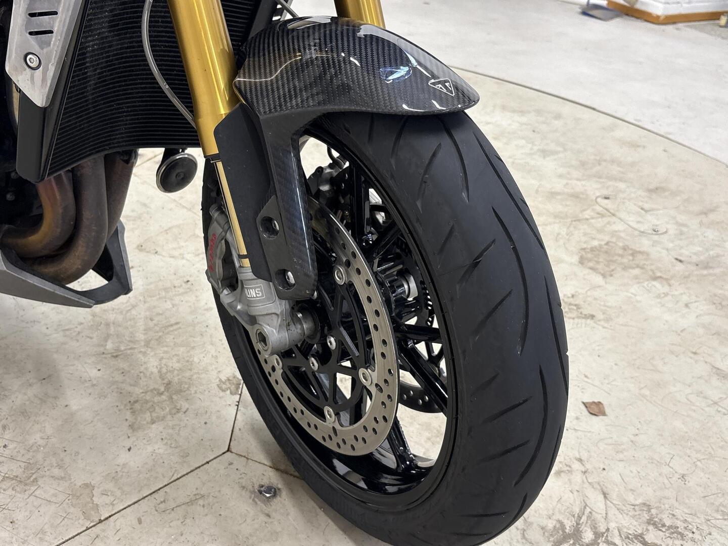 TRIUMPH SPEED TRIPLE 2021