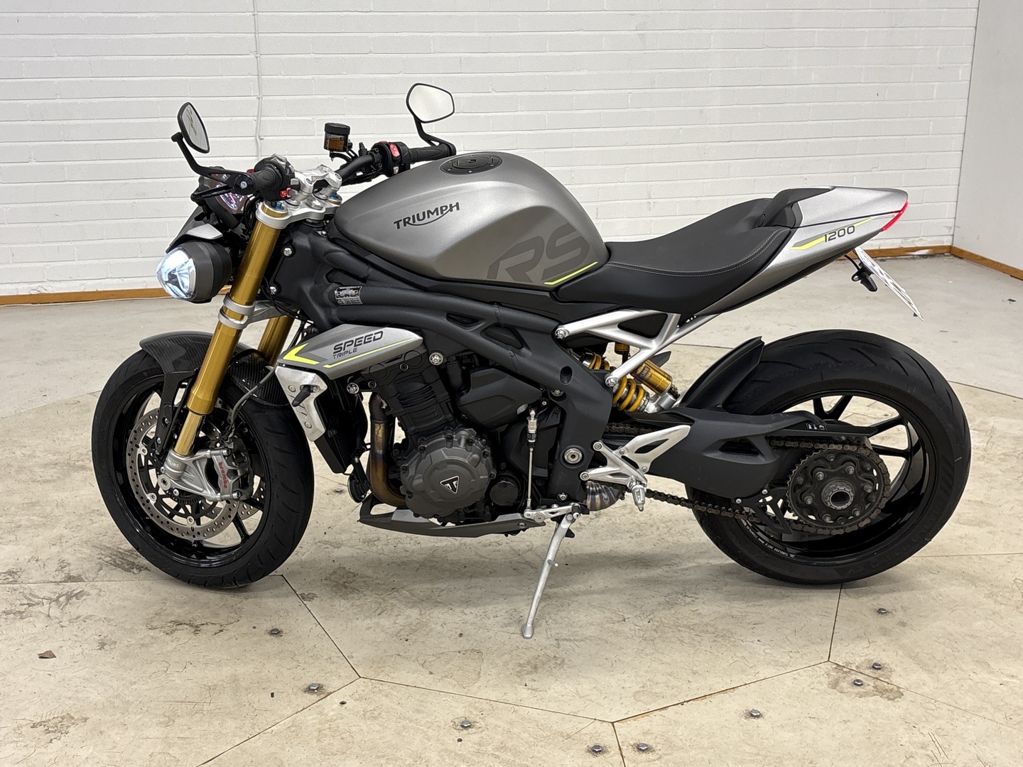 TRIUMPH SPEED TRIPLE 2021