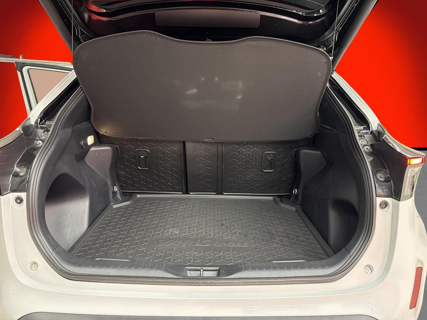 TOYOTA YARIS CROSS 2023