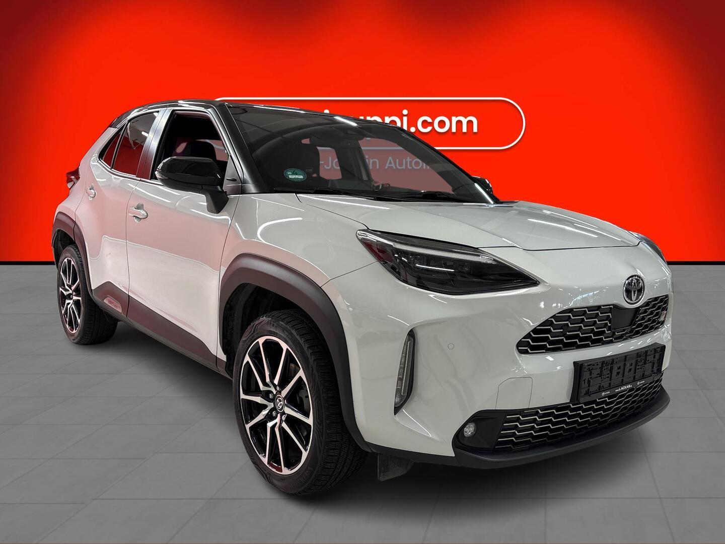 TOYOTA YARIS CROSS 2023