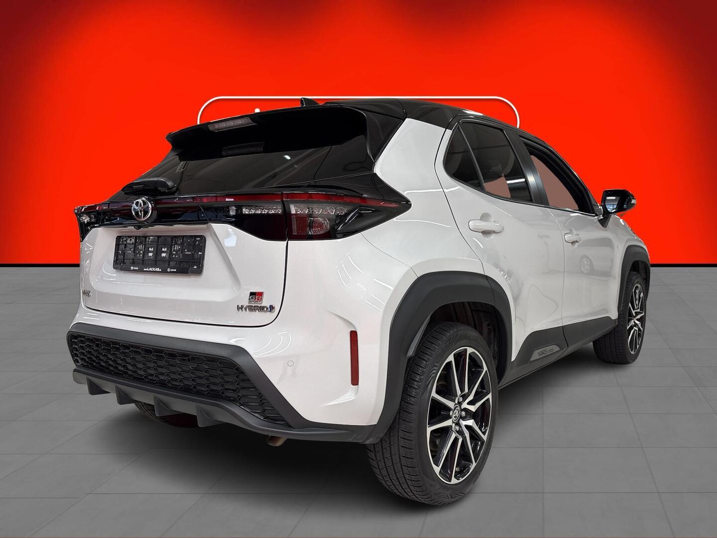 TOYOTA YARIS CROSS 2023