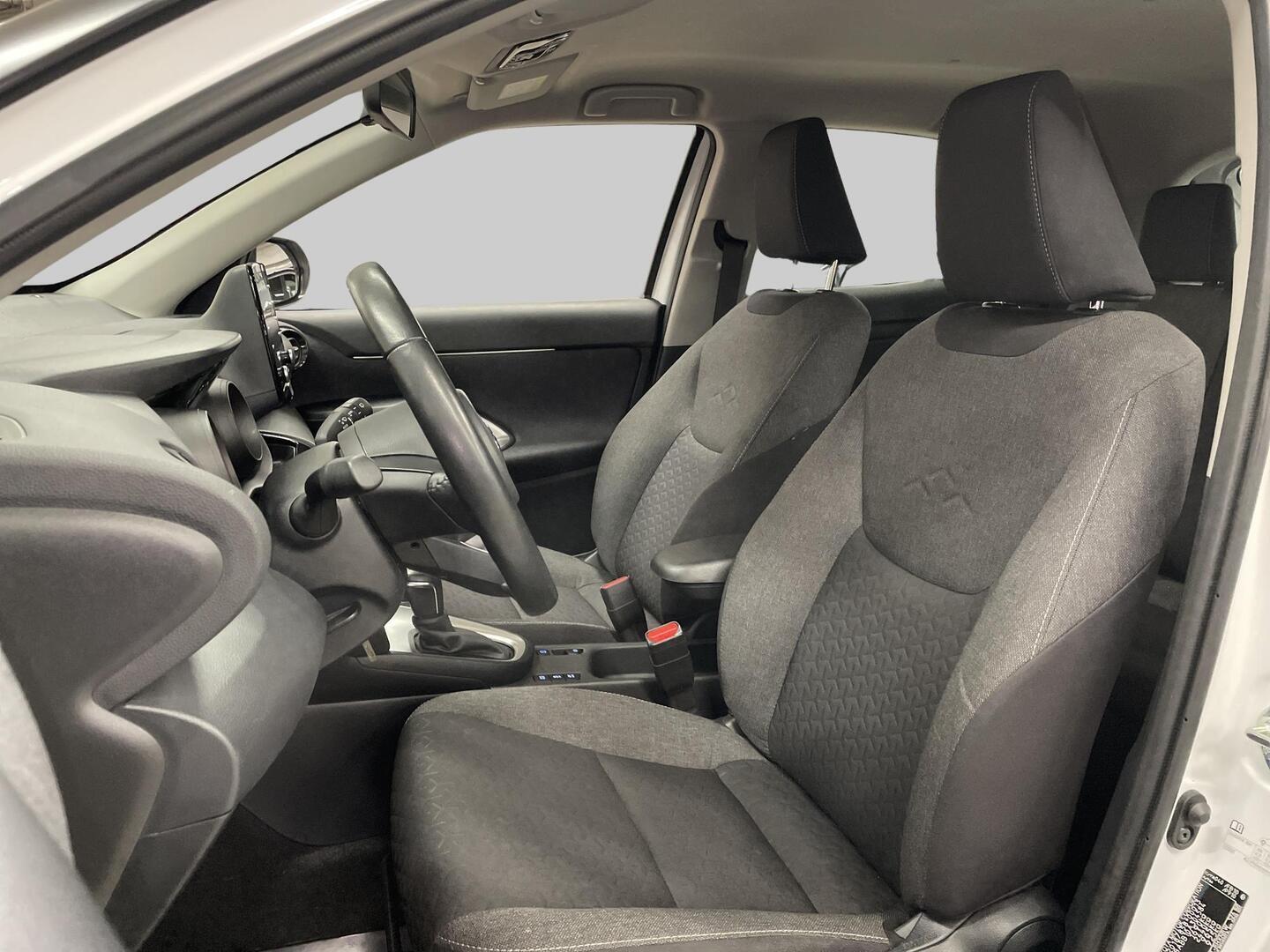 TOYOTA YARIS CROSS 2024