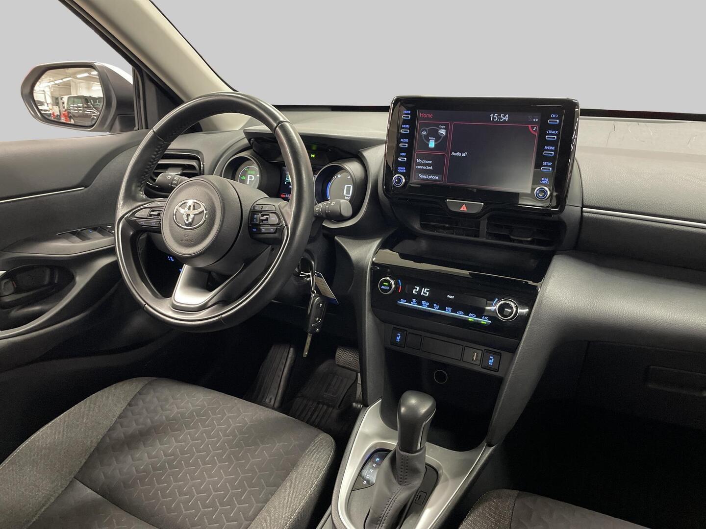 TOYOTA YARIS CROSS 2024