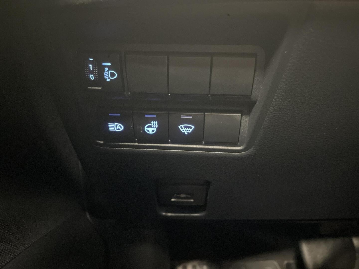 TOYOTA YARIS CROSS 2024