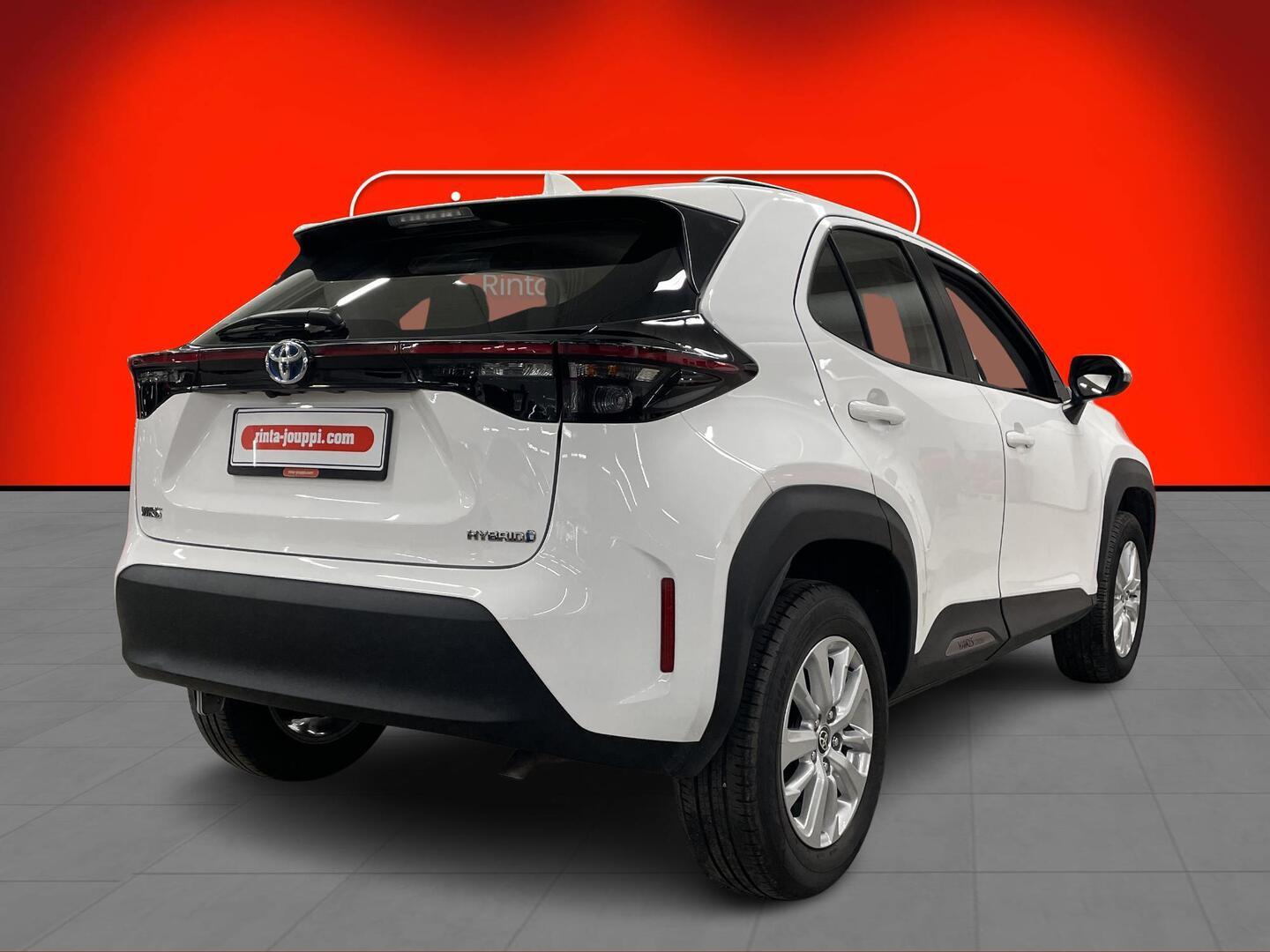 TOYOTA YARIS CROSS 2024