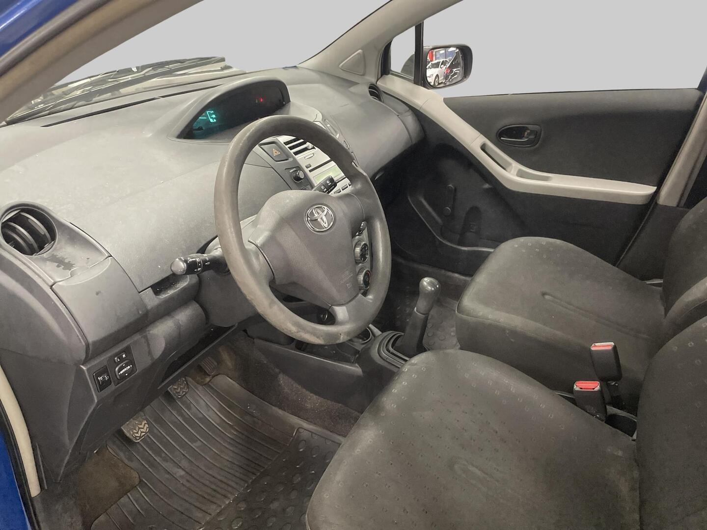 TOYOTA Yaris 2007