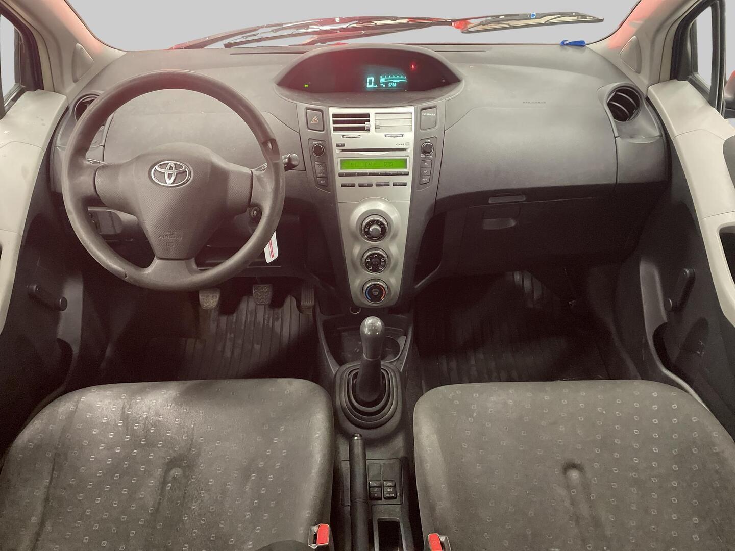 TOYOTA Yaris 2007