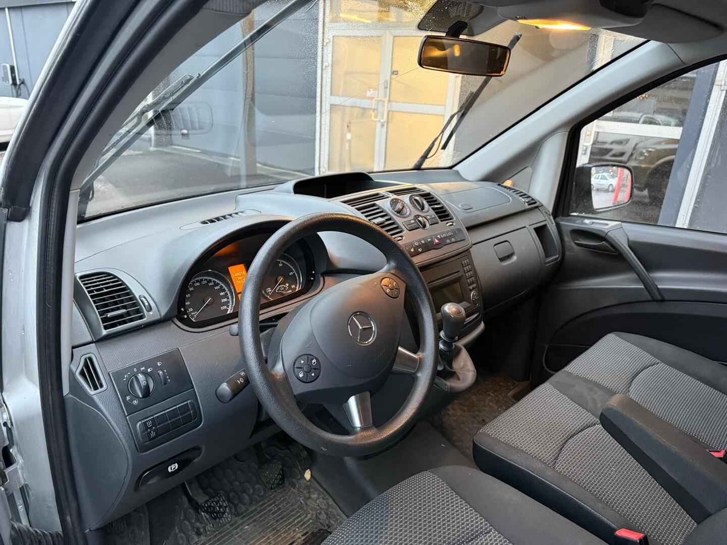 MERCEDES-BENZ Vito 2012