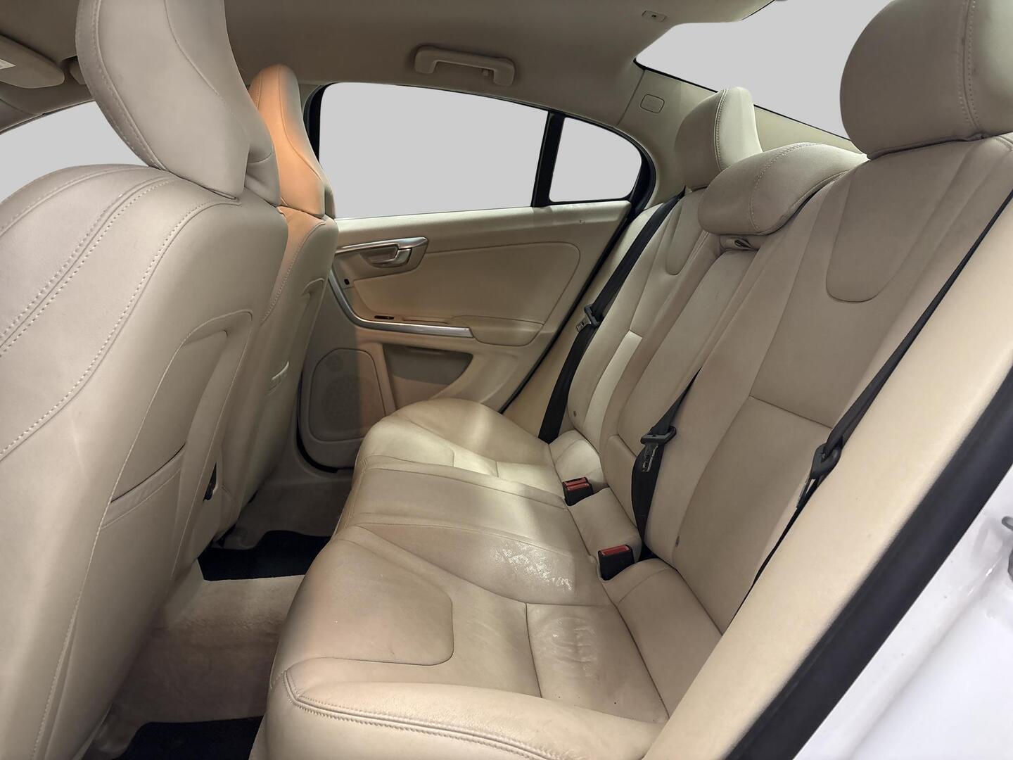 VOLVO S60 2015