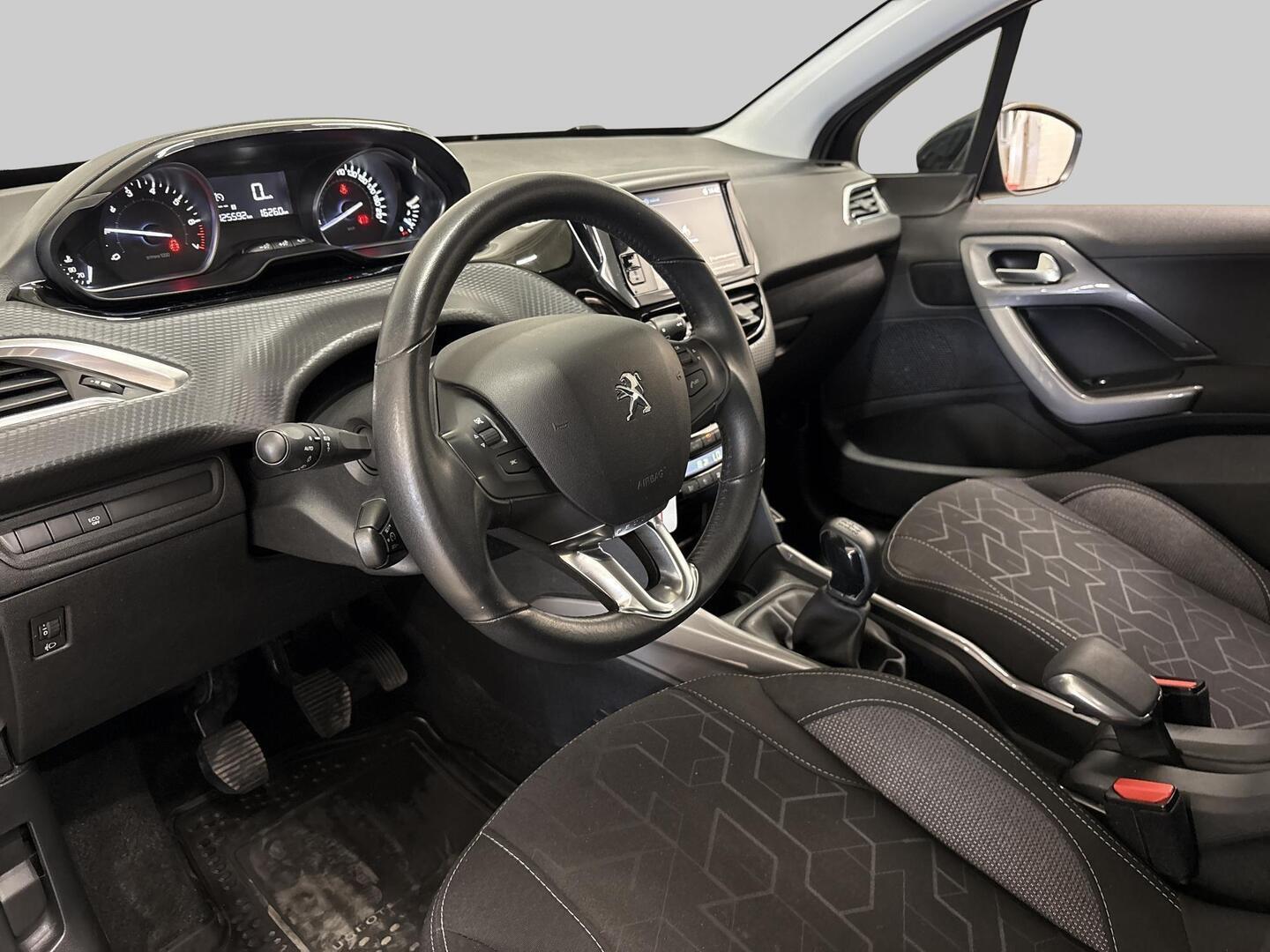 PEUGEOT 2008 2018