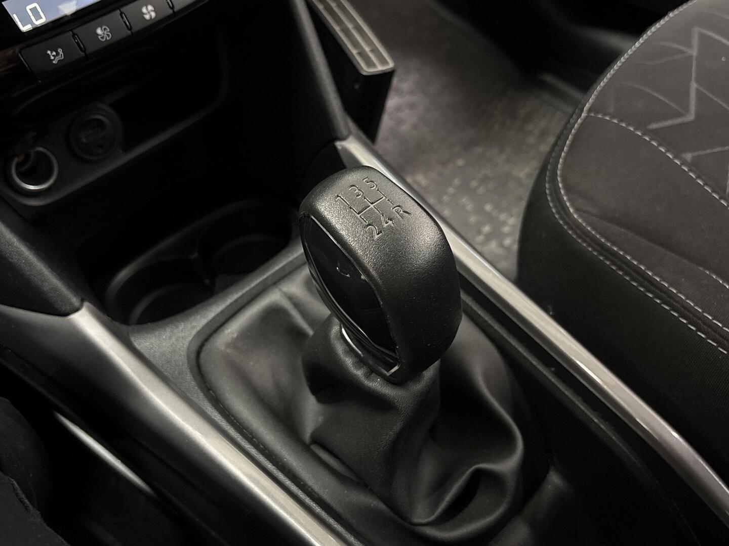 PEUGEOT 2008 2018