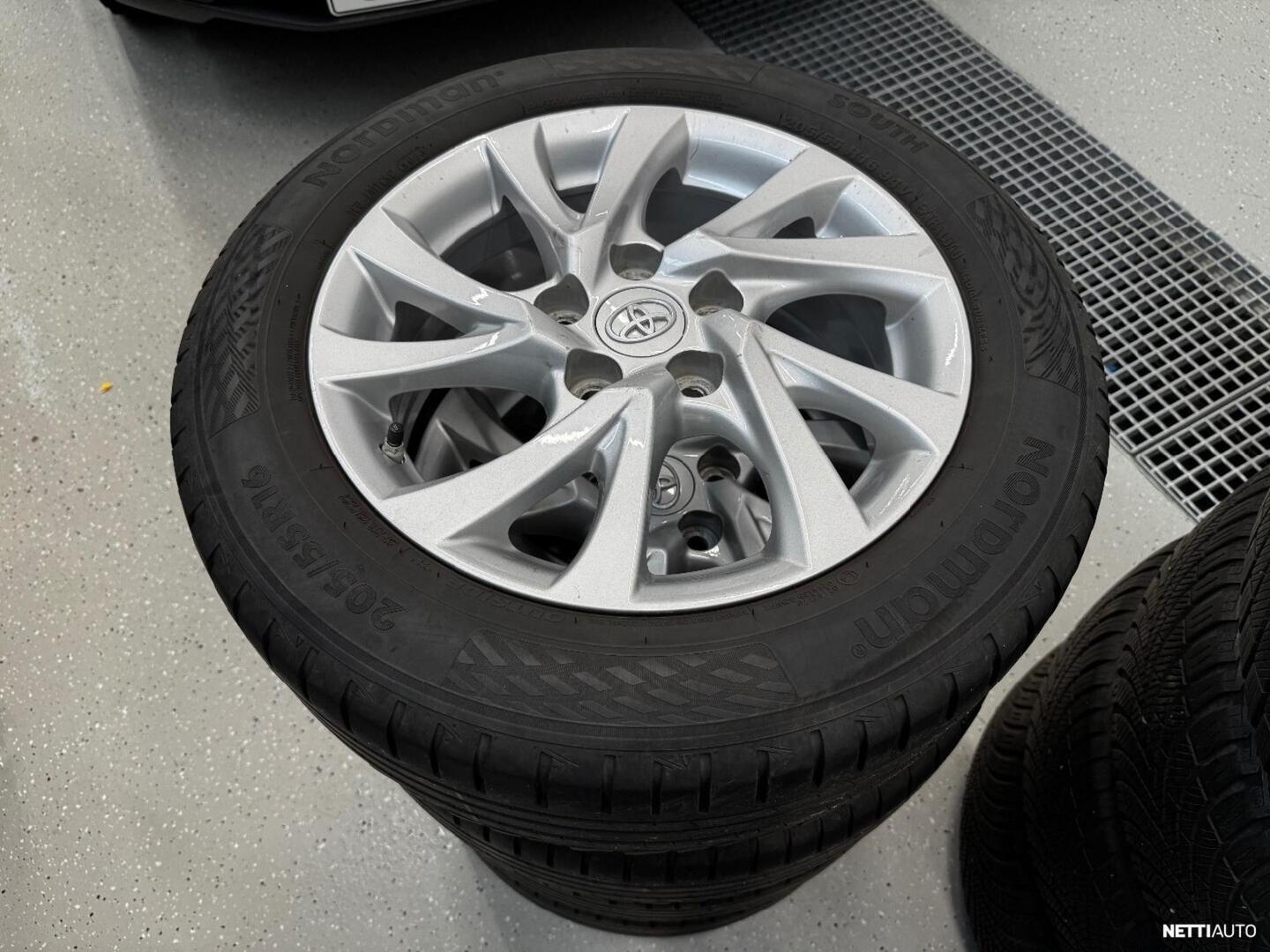 TOYOTA Auris 2019