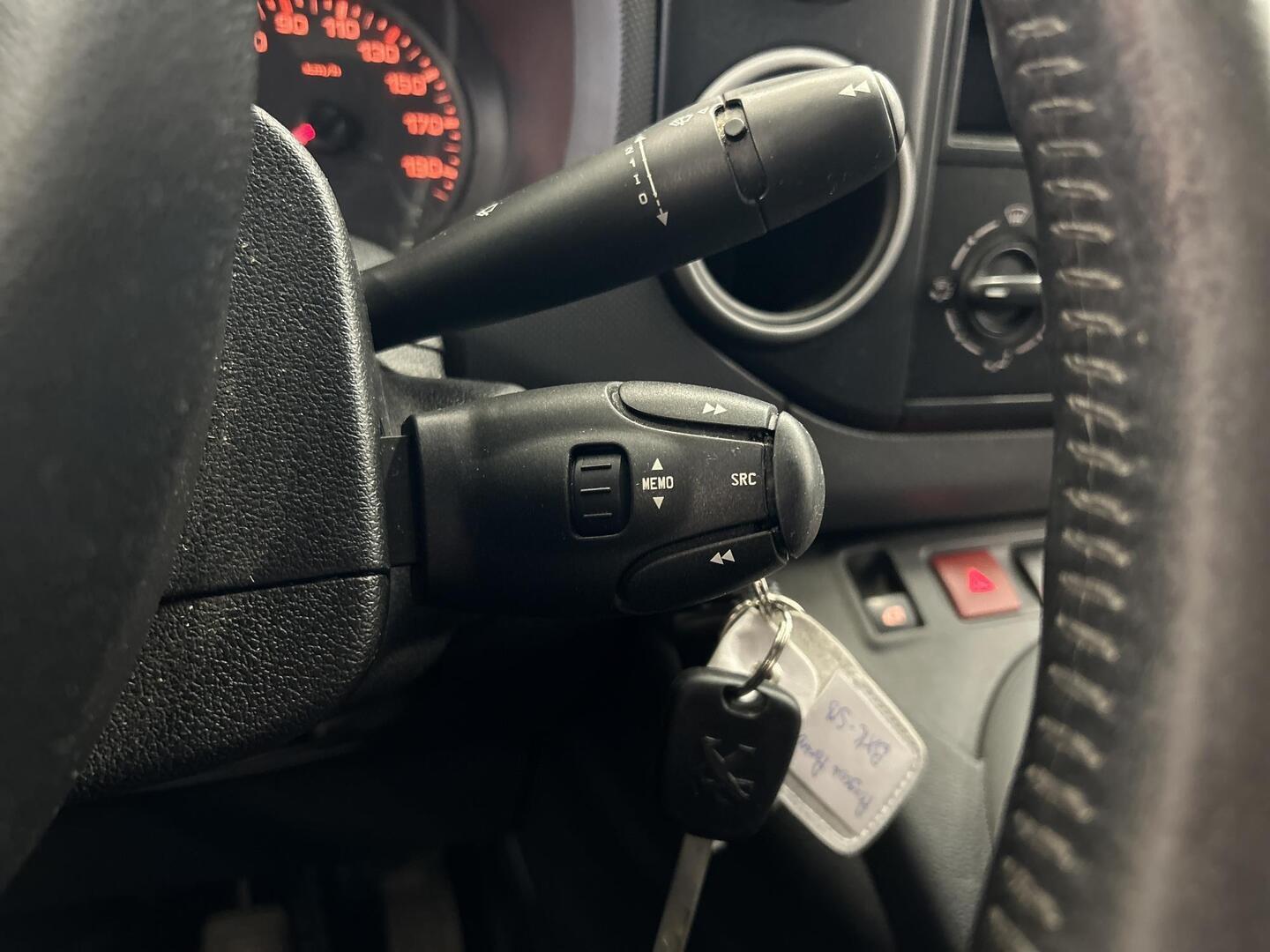 PEUGEOT Partner 2017