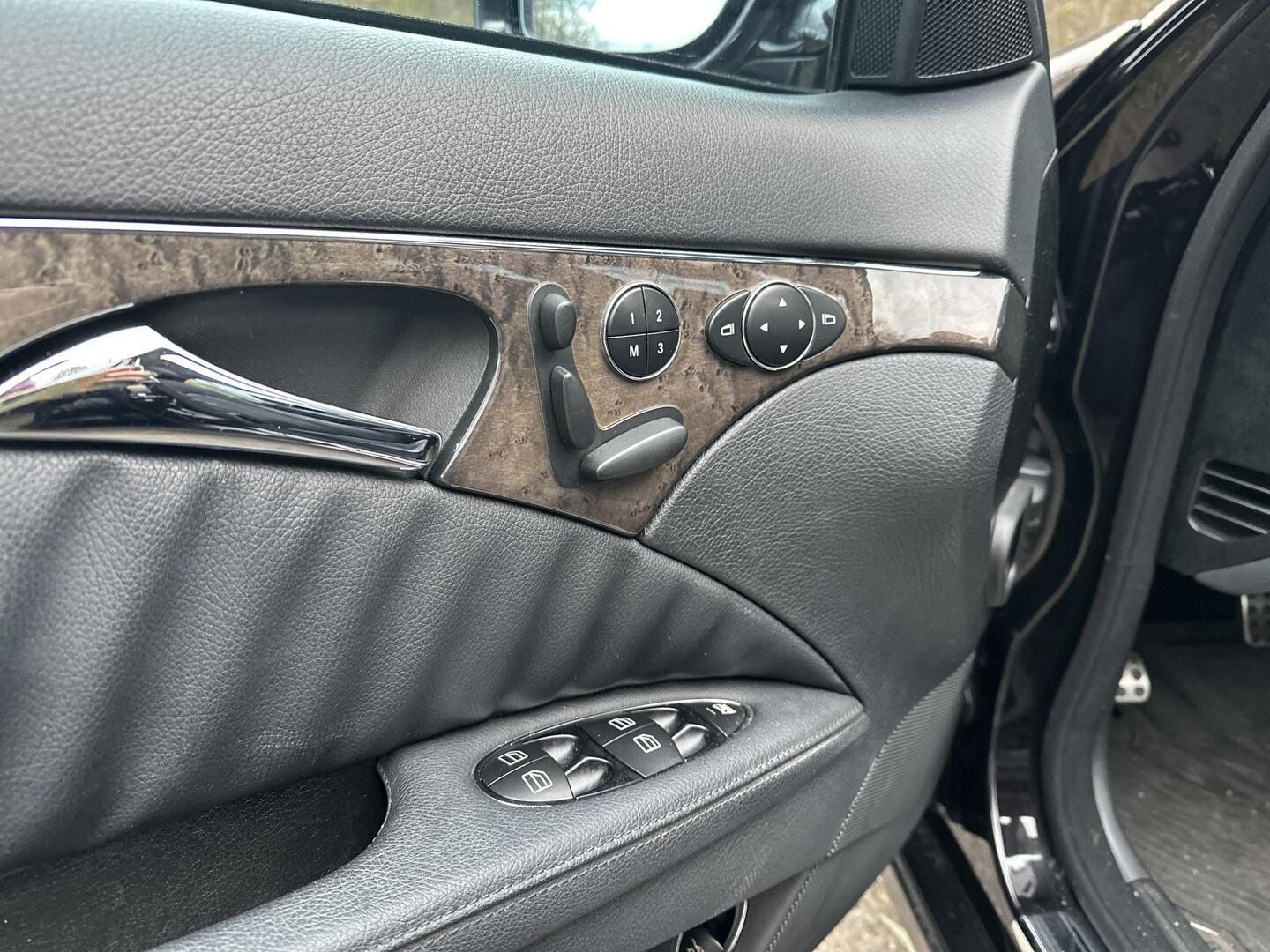 MERCEDES-BENZ E 2008