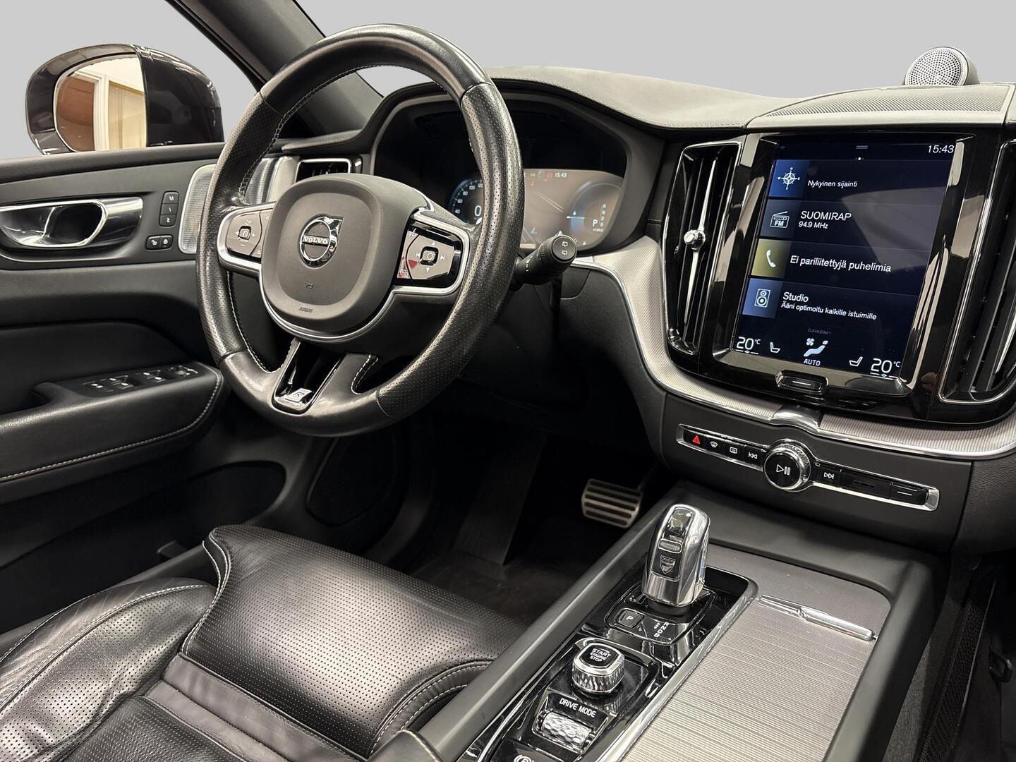 VOLVO XC60 2019