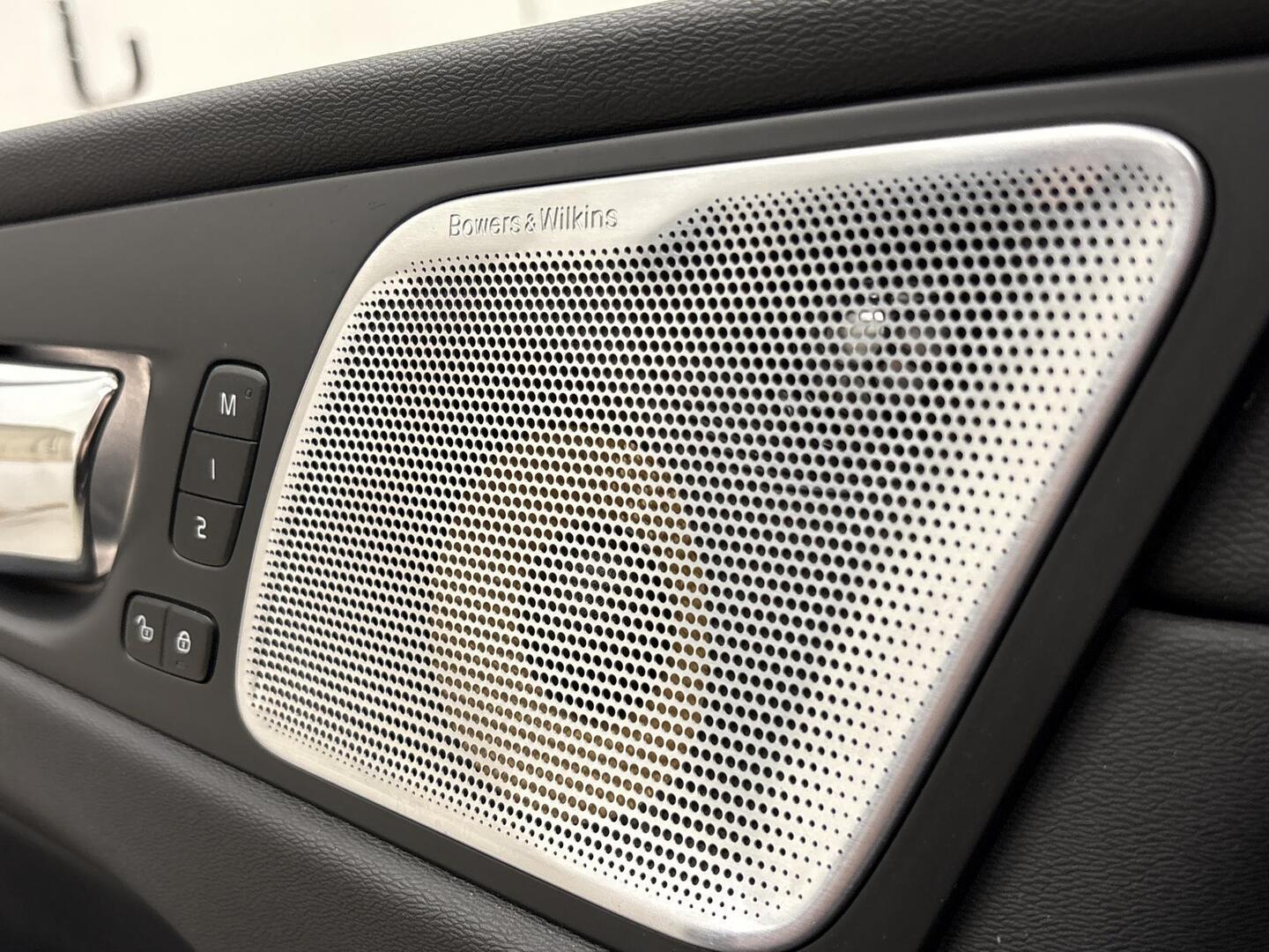 VOLVO XC60 2019