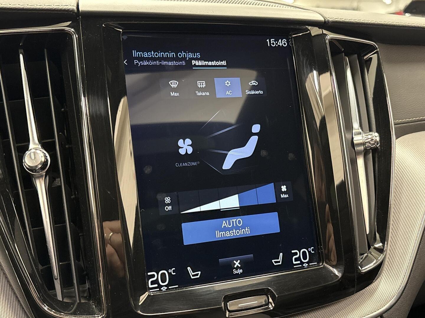 VOLVO XC60 2019