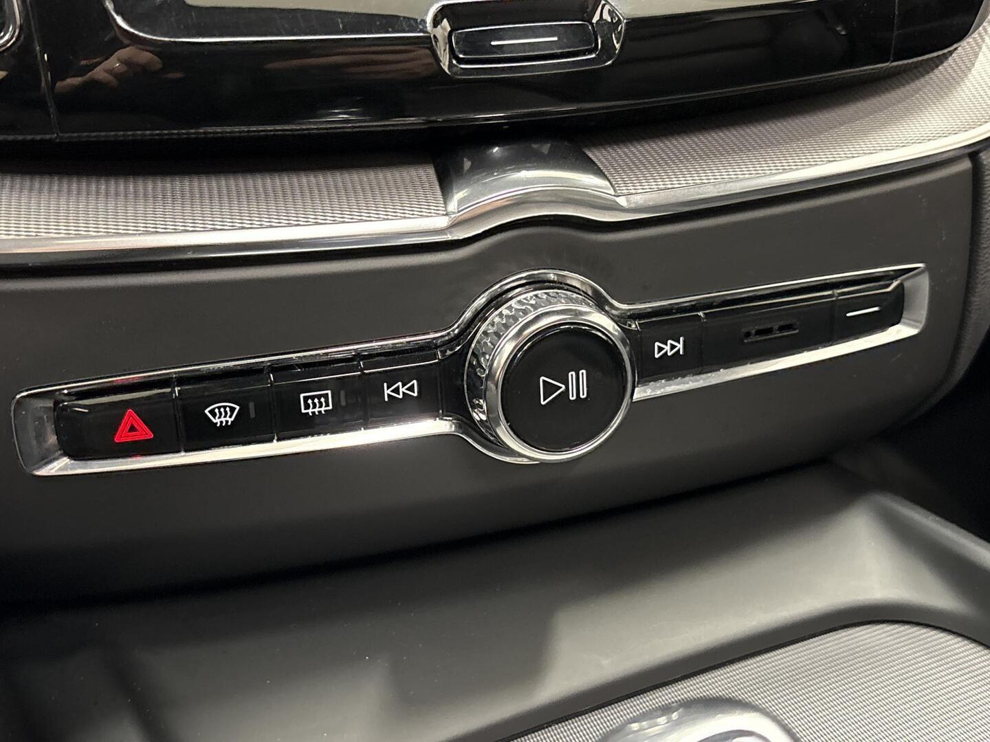VOLVO XC60 2019