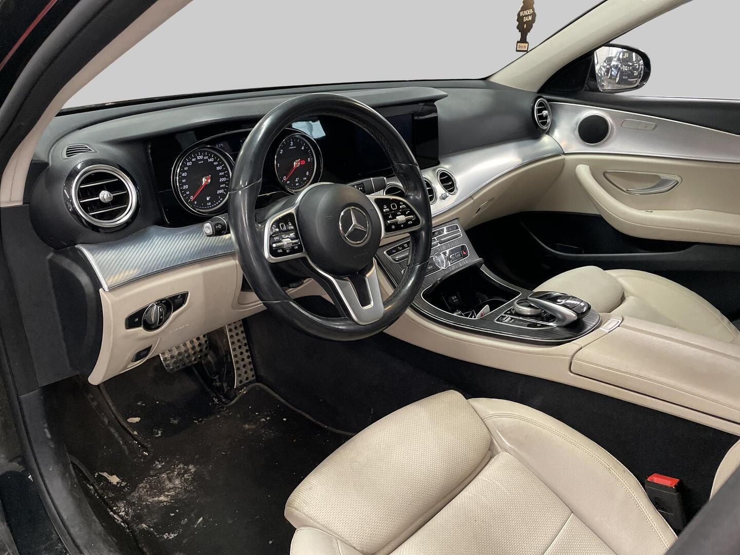 MERCEDES-BENZ E 2019