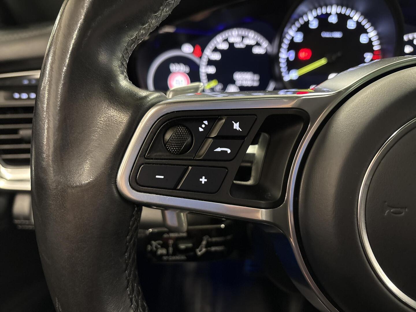 PORSCHE Panamera 2019