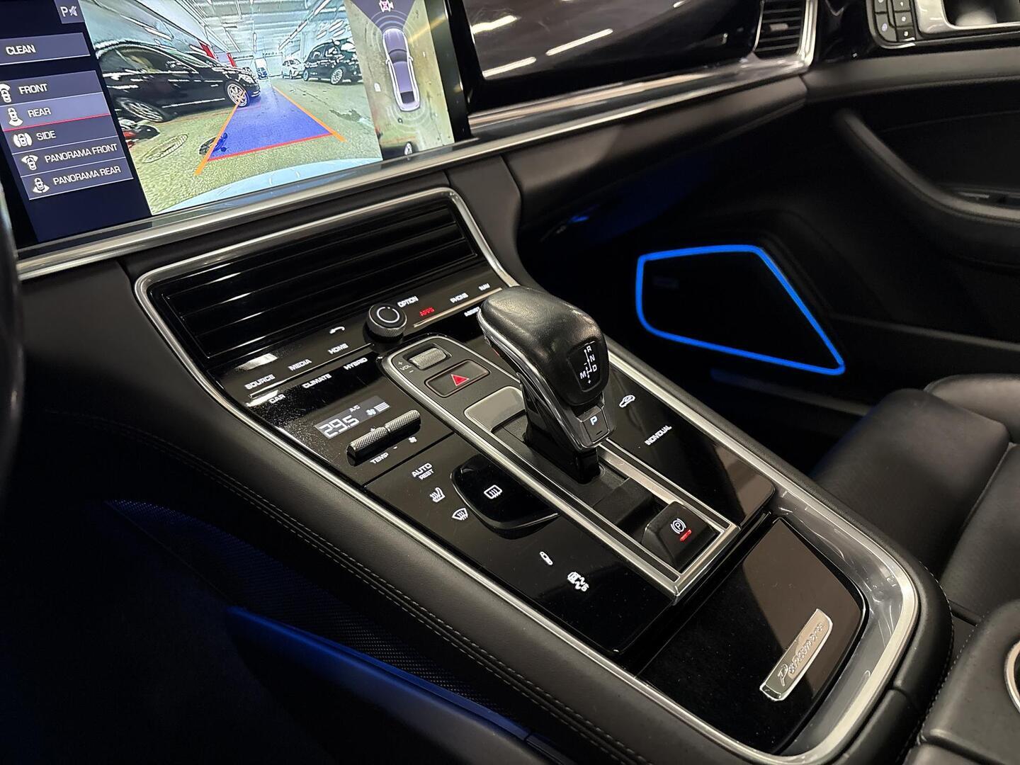 PORSCHE Panamera 2019