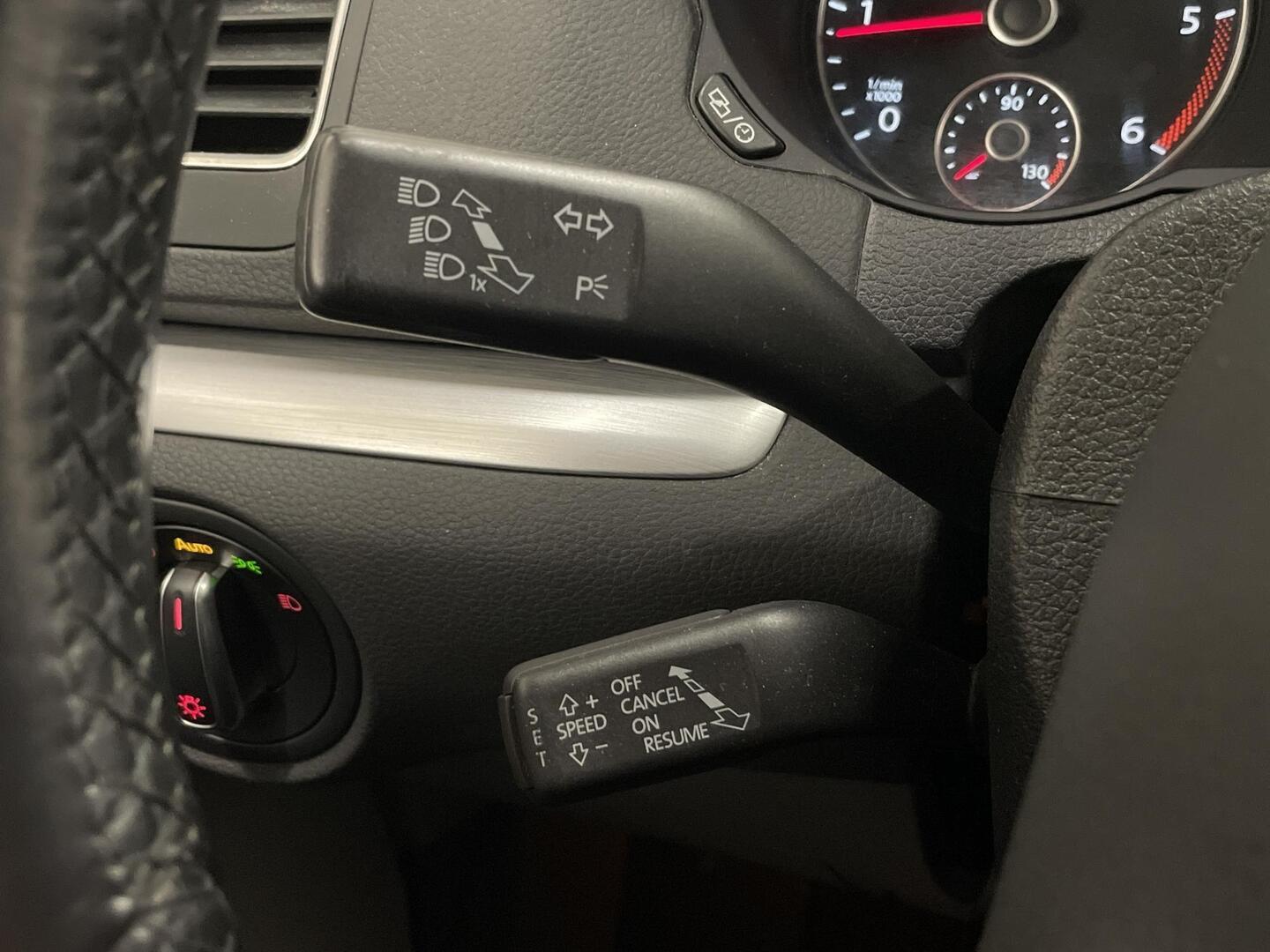 VOLKSWAGEN Sharan 2015