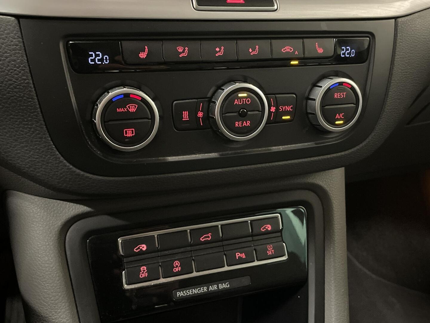 VOLKSWAGEN Sharan 2015