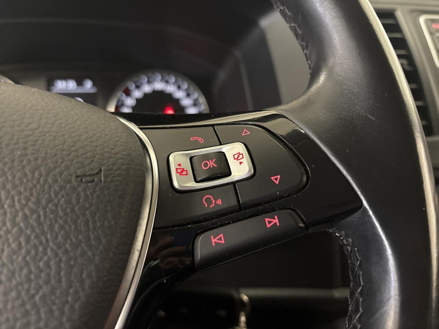 VOLKSWAGEN Caravelle 2018