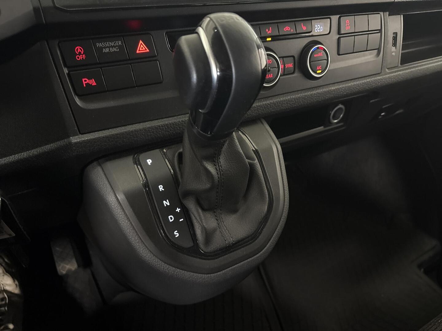 VOLKSWAGEN Caravelle 2018