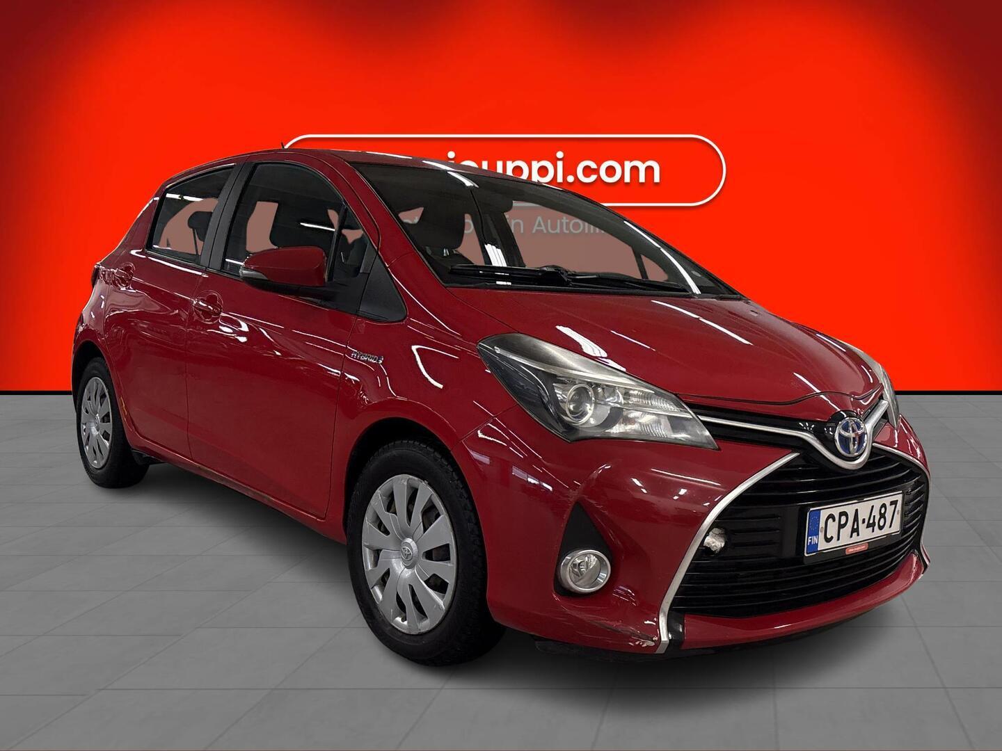 TOYOTA Yaris 2015
