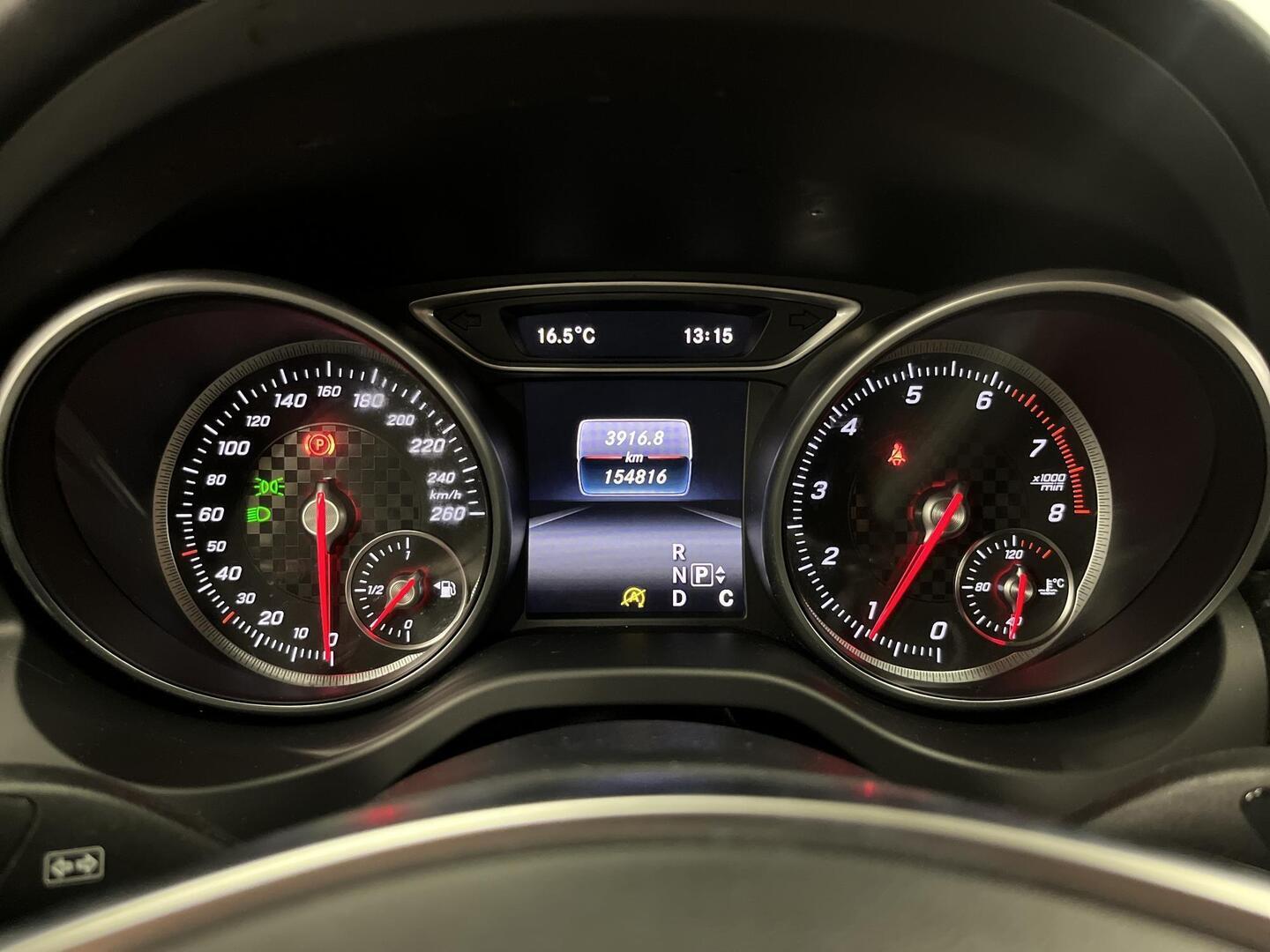 MERCEDES-BENZ A 2015