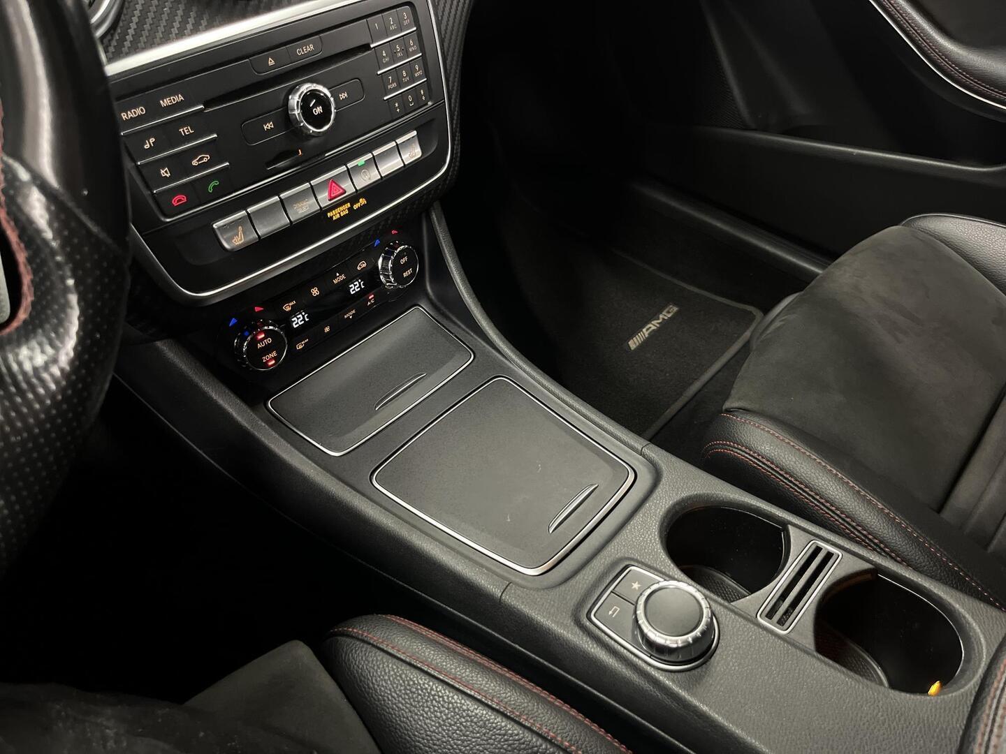 MERCEDES-BENZ A 2015