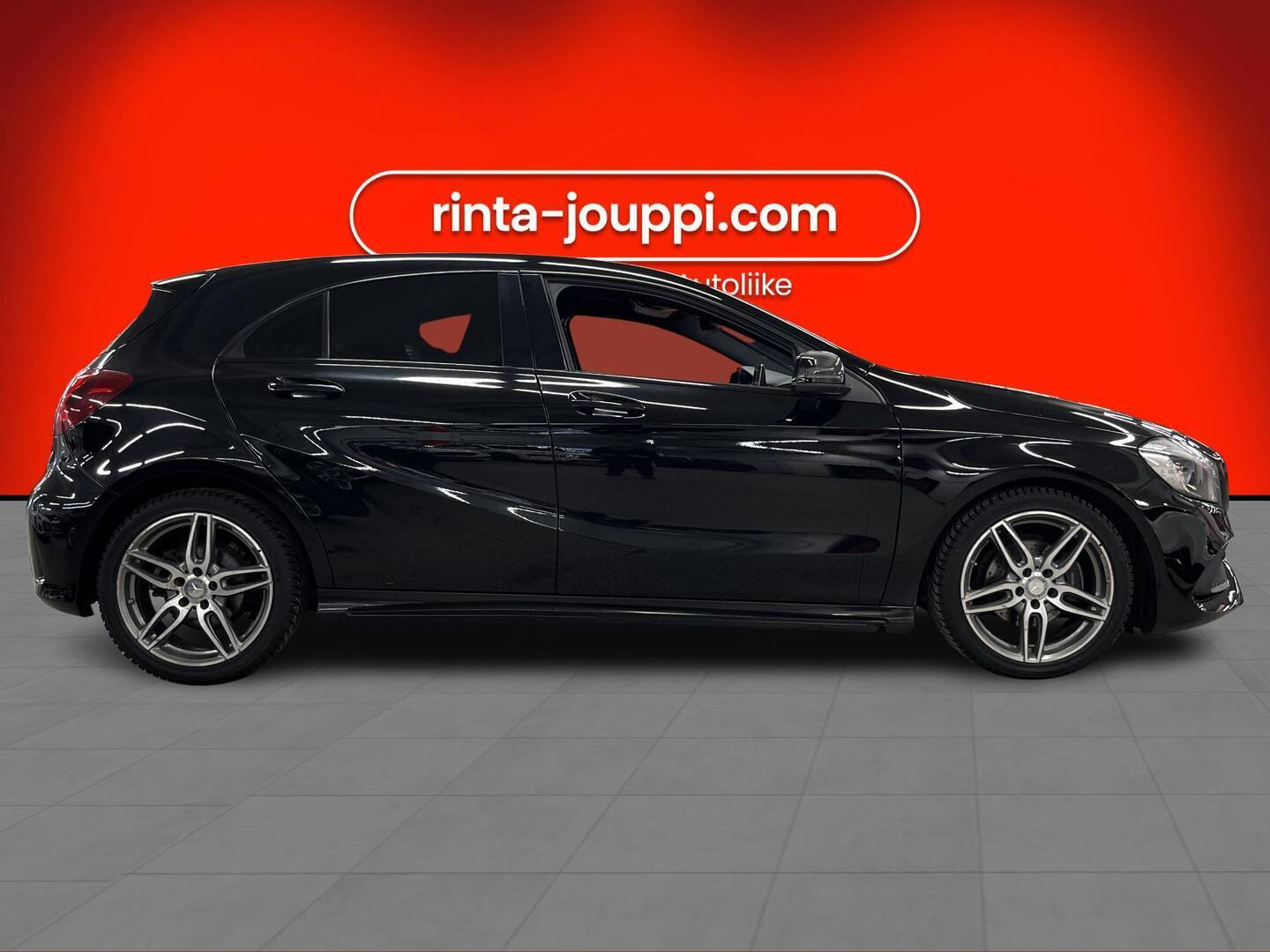 MERCEDES-BENZ A 2015