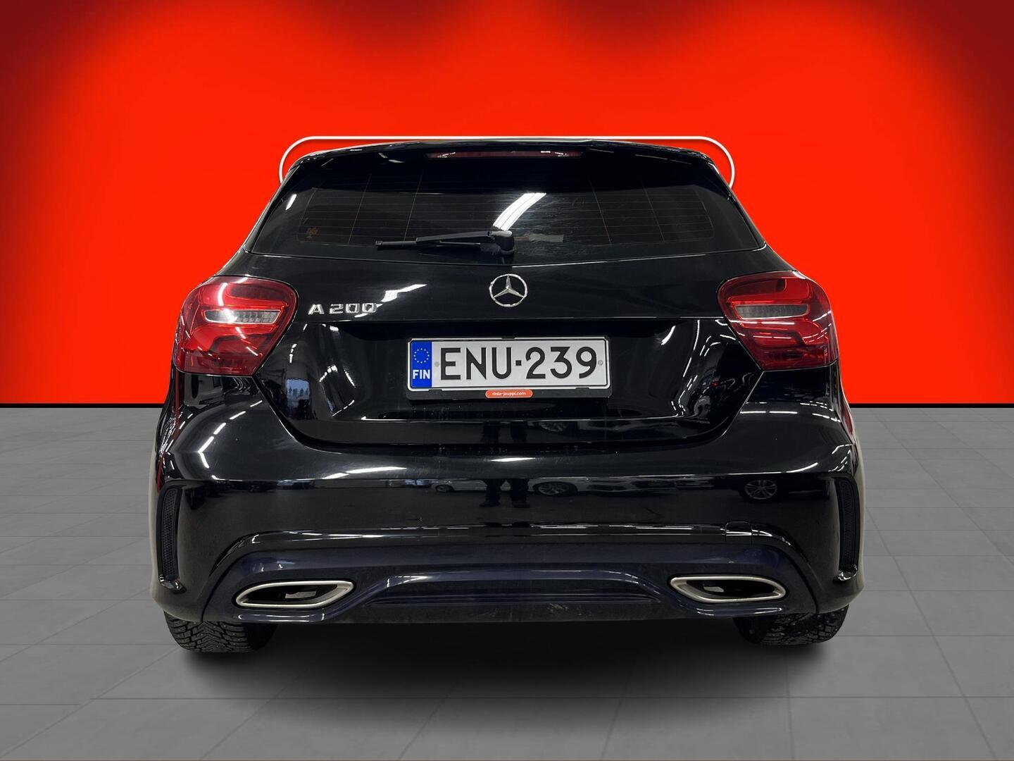 MERCEDES-BENZ A 2015