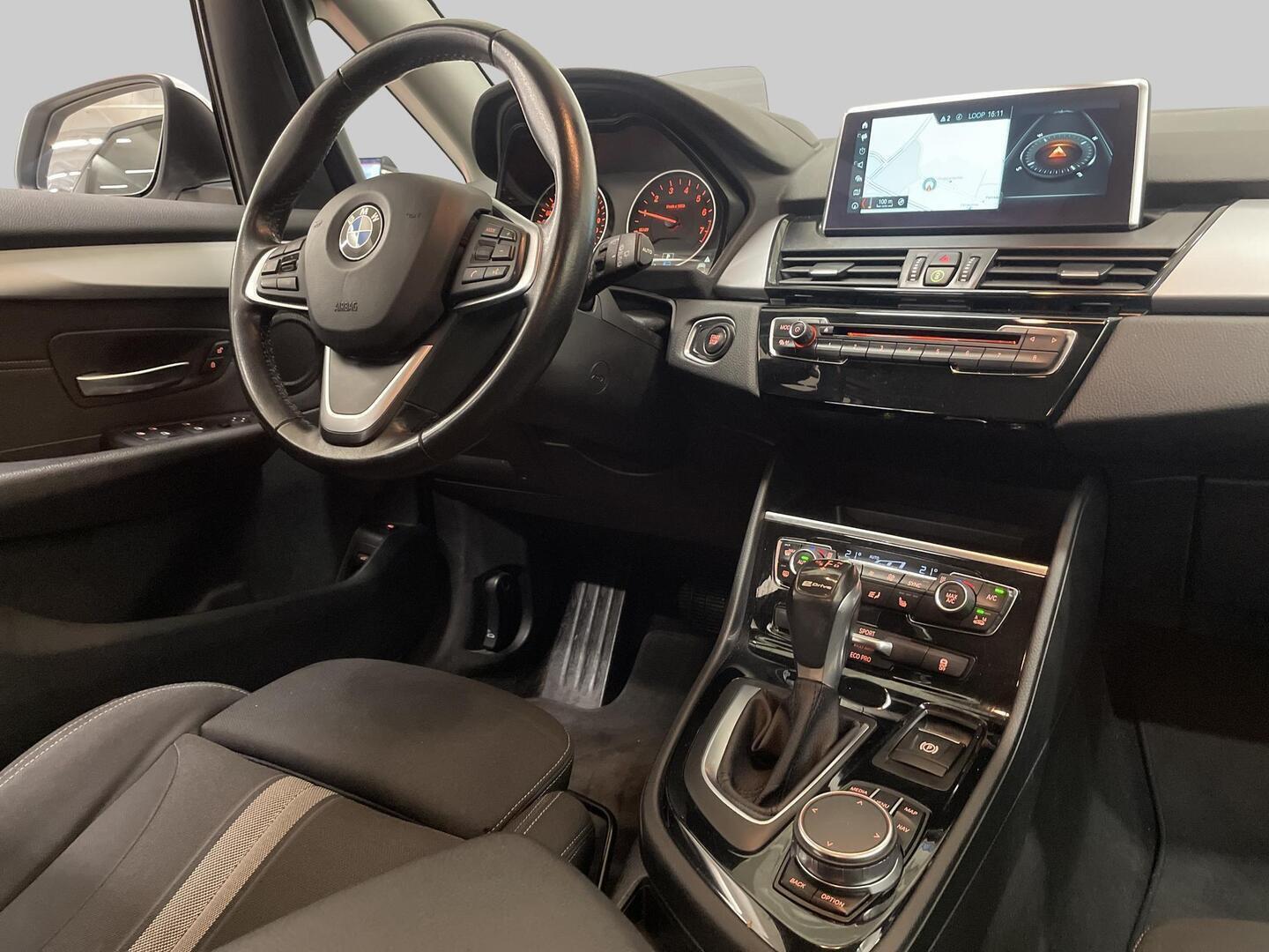 BMW 225 2018