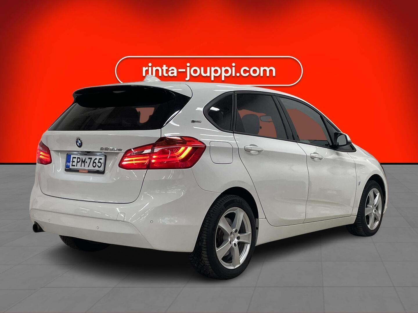 BMW 225 2018
